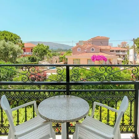 Tasaros Aparthotel